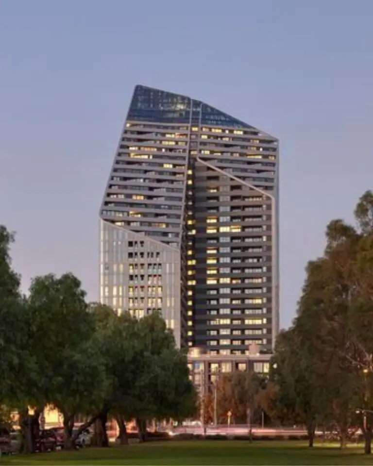 R.Iconic (R.Corp), South Melbourne